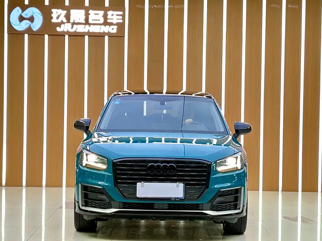 Audi Q2L — миниатюра 2