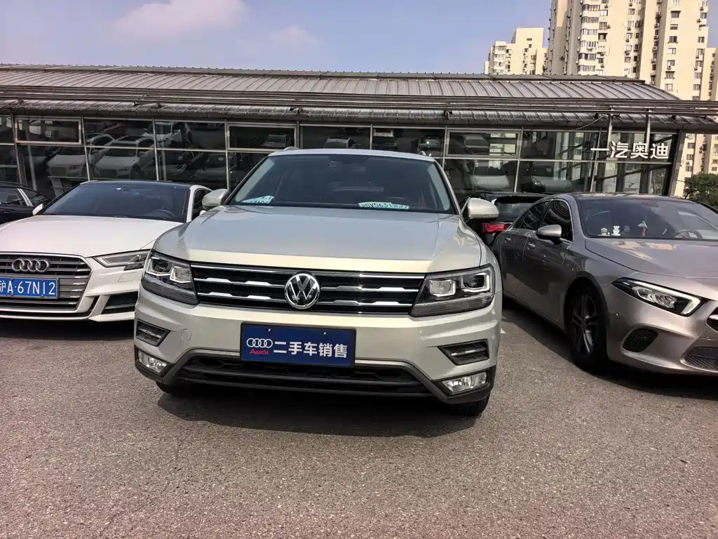 Volkswagen Tiguan L — миниатюра 2