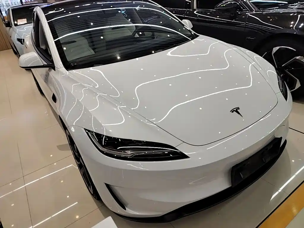 Tesla Model 3 — миниатюра 4