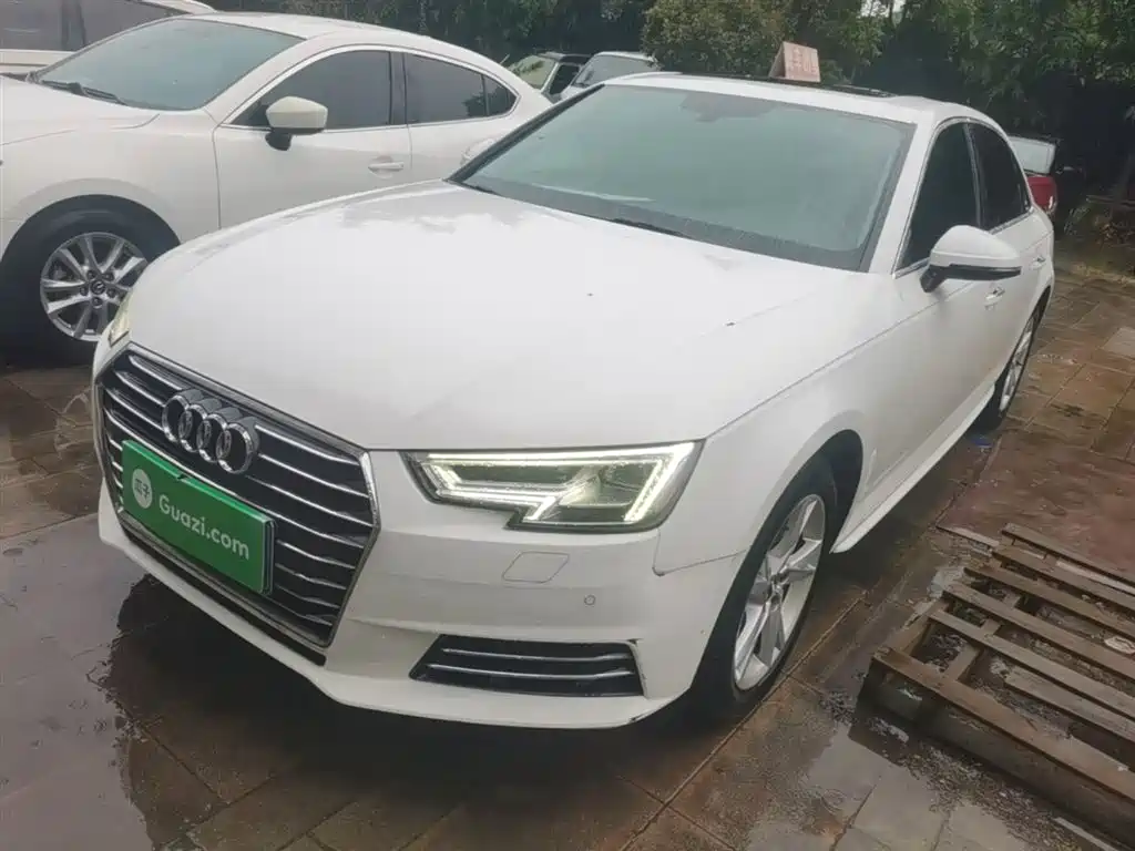 Audi A4L 2018