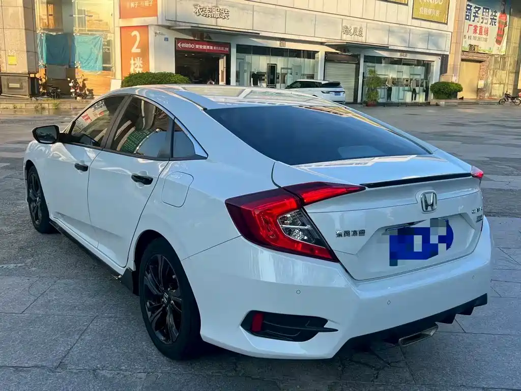Honda Civic — миниатюра 7