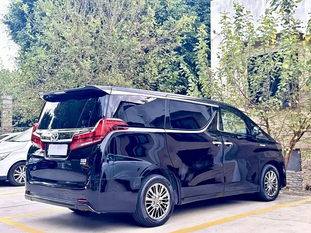 Toyota Alphard 2021 2.5L Luxury