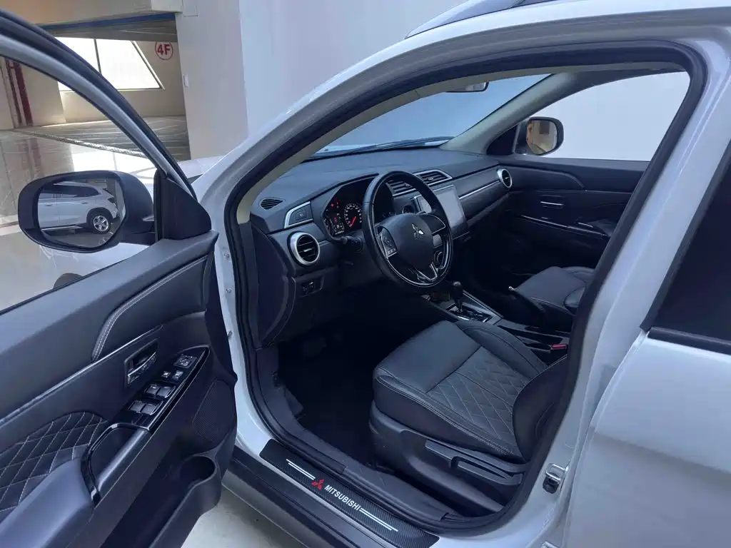 Mitsubishi ASX — миниатюра 9