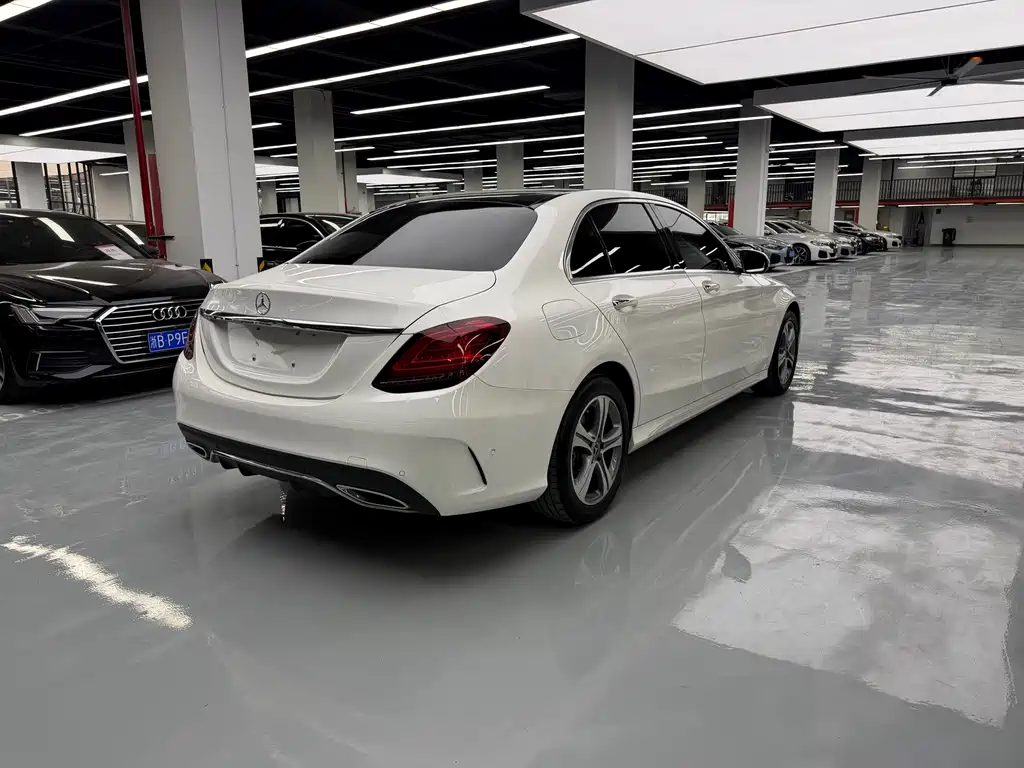 Mercedes-Benz C-Class — миниатюра 18