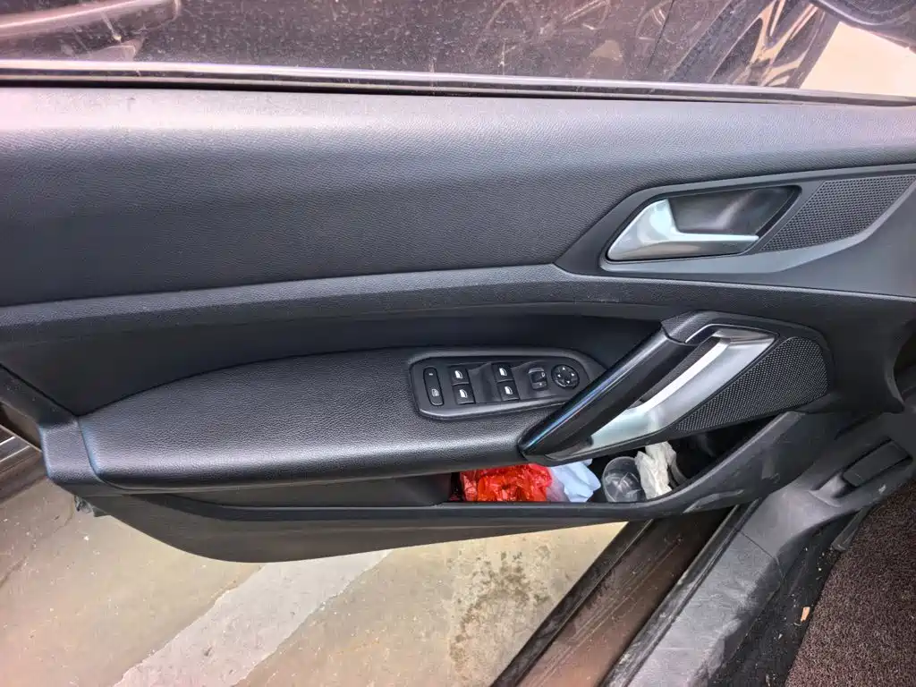 Peugeot 408 — миниатюра 6