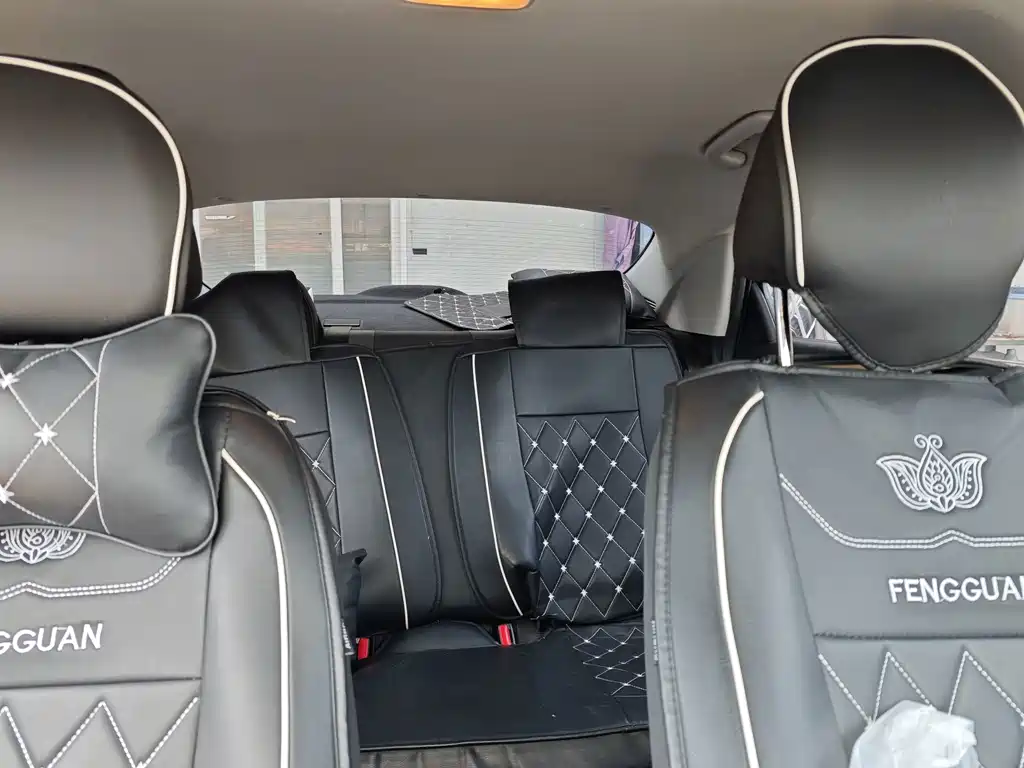 Hyundai Elantra — миниатюра 11