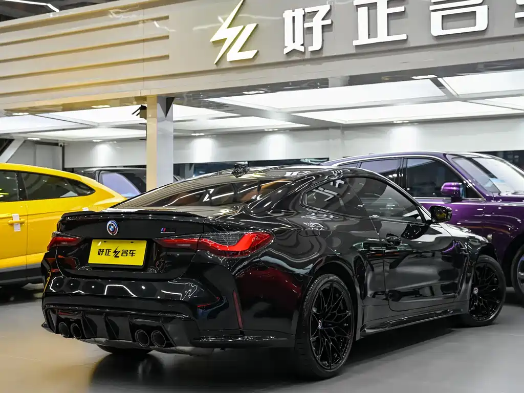 BMW M4 2022 M4