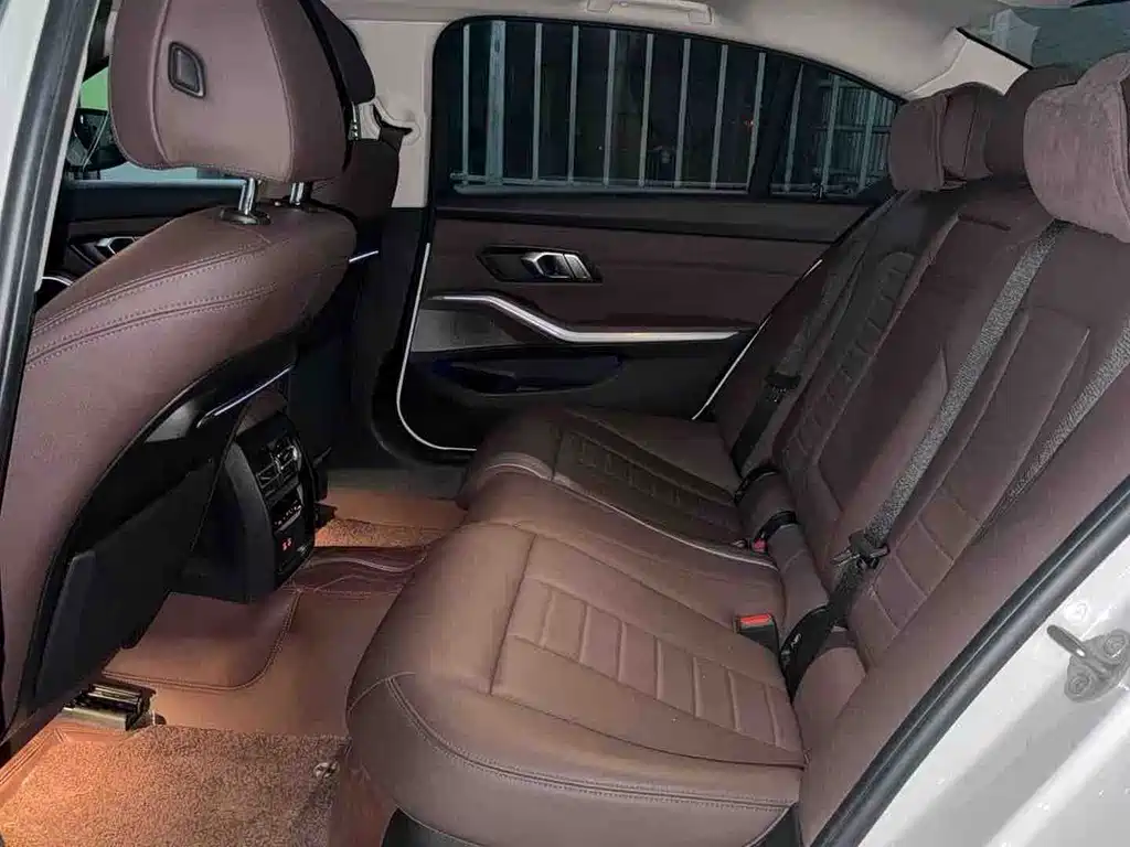 BMW 3 Series — миниатюра 4