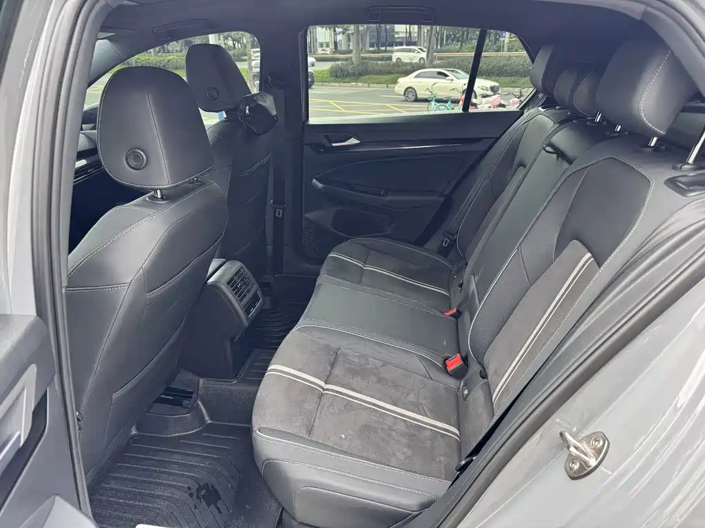 Volkswagen Golf — миниатюра 6