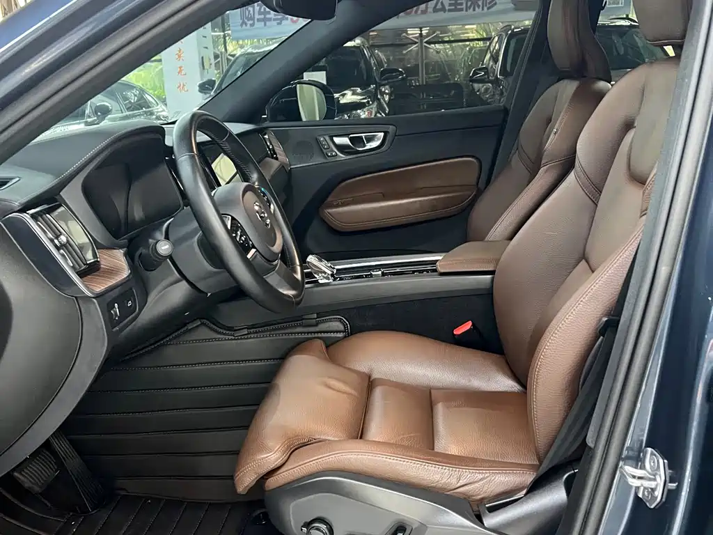 Volvo XC60 — миниатюра 9