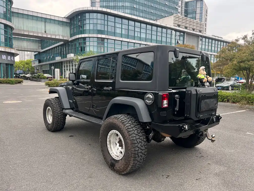 Jeep Wrangler — миниатюра 4