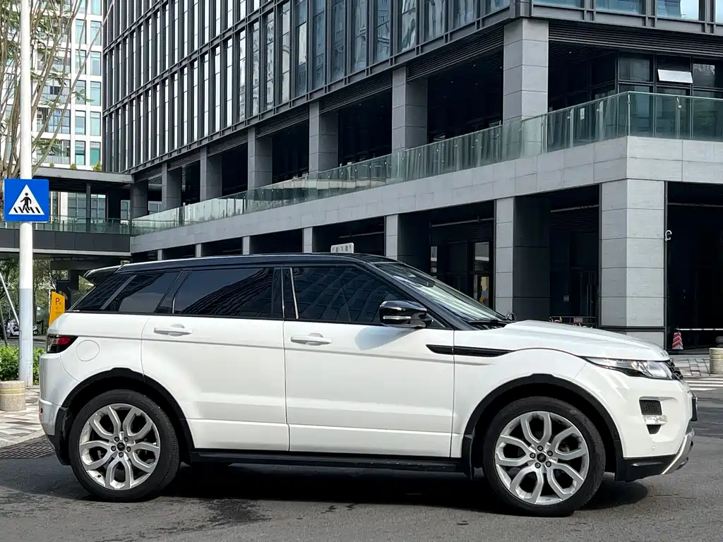 Land Rover Range Rover Evoque 2013 2.0T 5