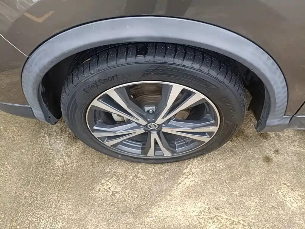 Nissan Qashqai — миниатюра 23