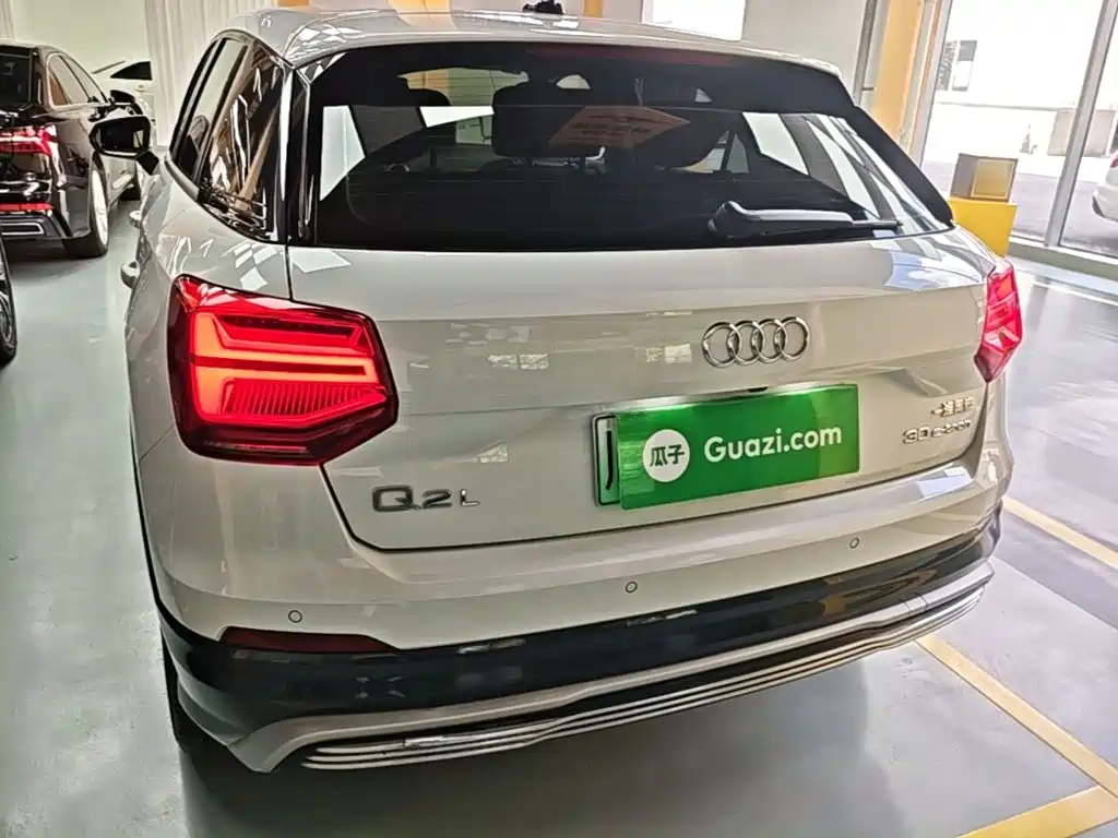 Audi Q2L e-tron — миниатюра 6