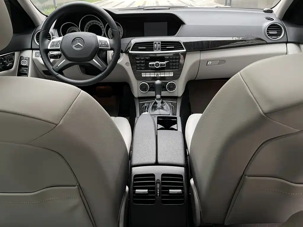 Mercedes-Benz C-Class — миниатюра 18