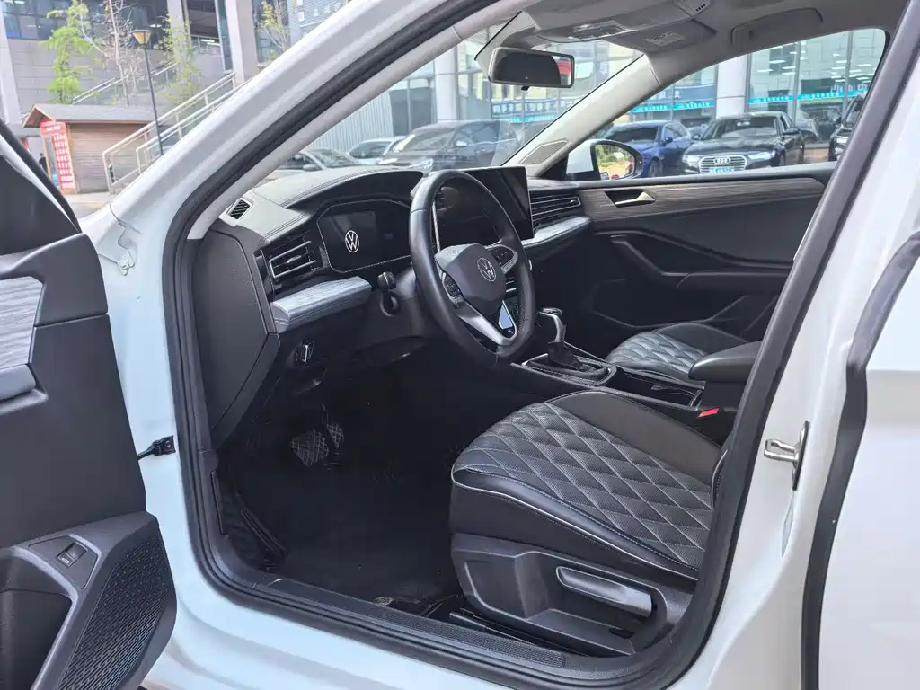 Volkswagen Sagitar — миниатюра 4