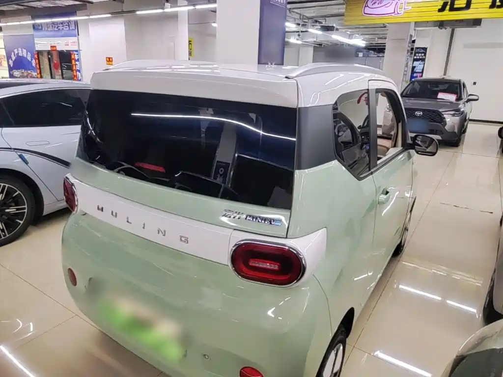 Wuling MINIEV — миниатюра 7