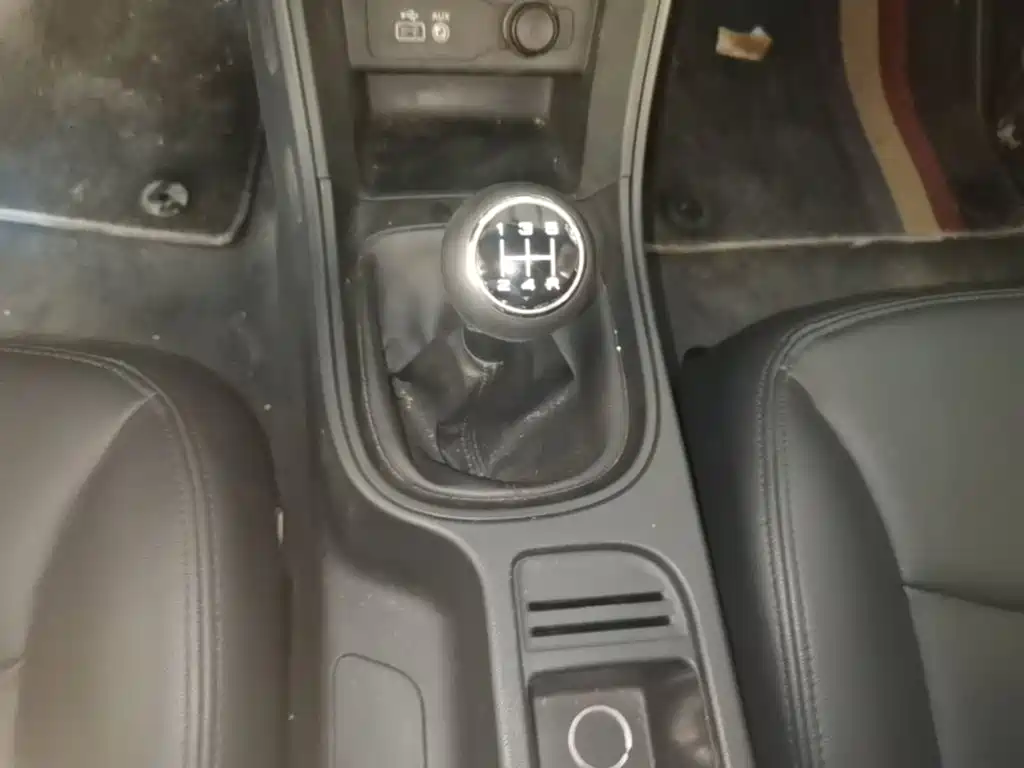 Roewe 360 — миниатюра 14