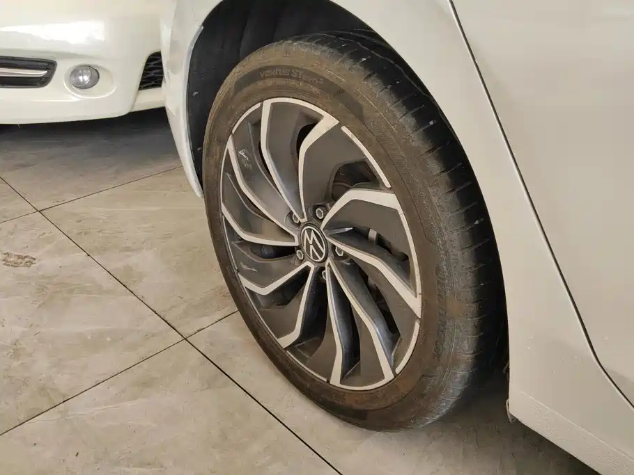 Volkswagen Golf — миниатюра 6