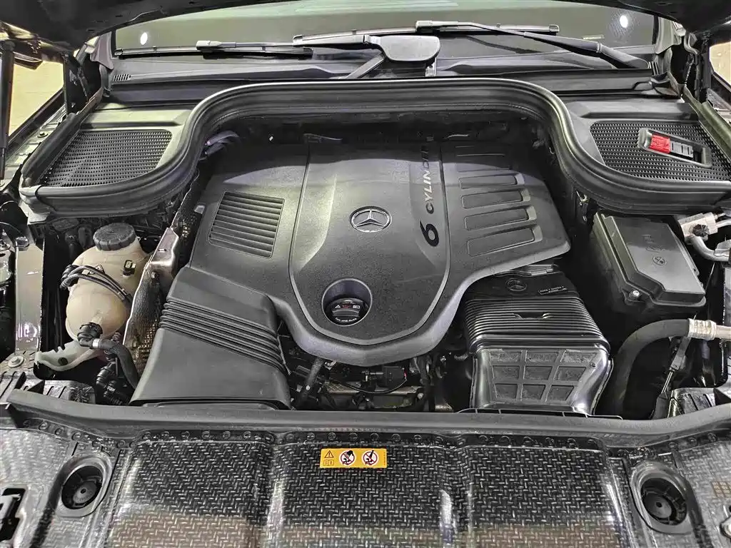Mercedes-Benz GLS — миниатюра 16