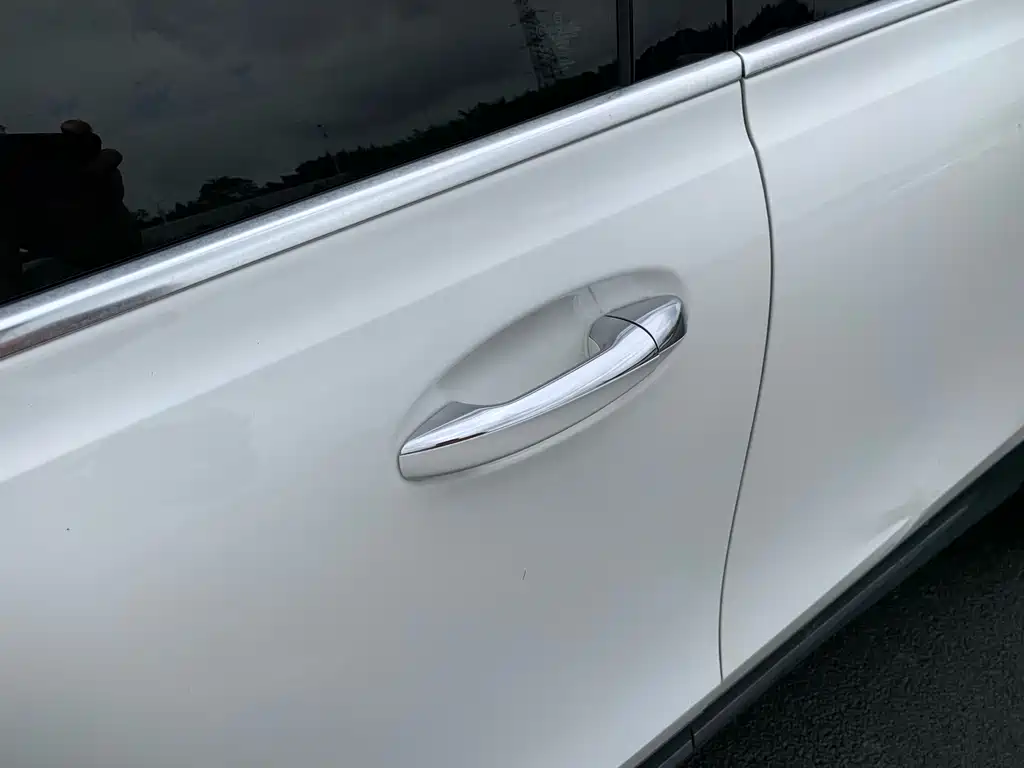 Mercedes-Benz GLB - фото 12