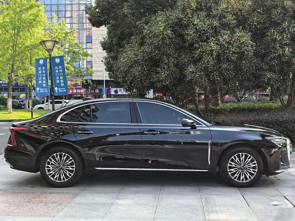 Hongqi Hongqi H5 — миниатюра 4