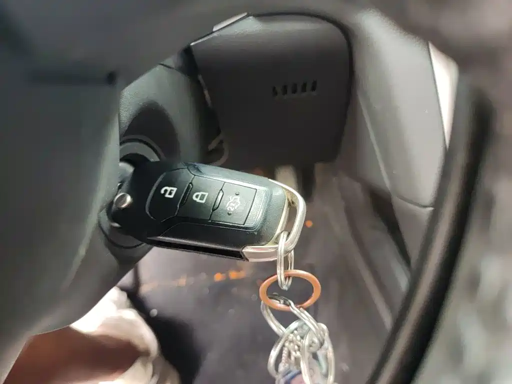 Ford Mondeo — миниатюра 9