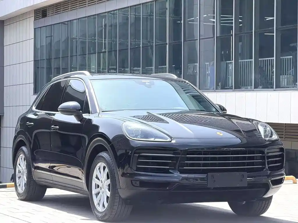 Porsche Cayenne — миниатюра 3