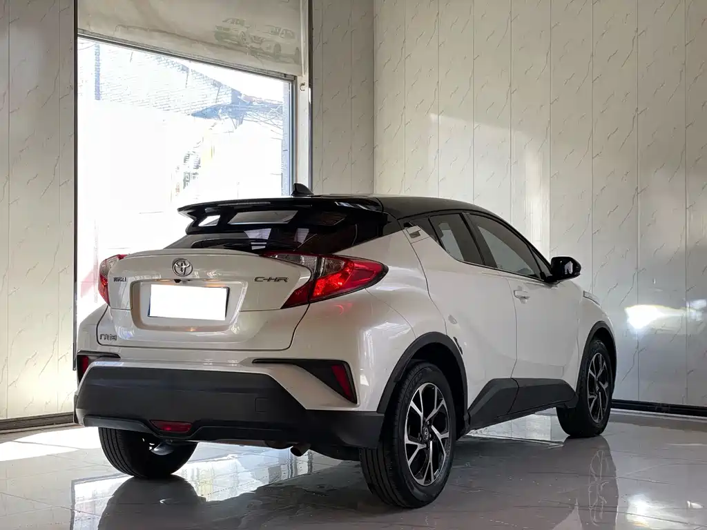 Toyota C-HR — миниатюра 6