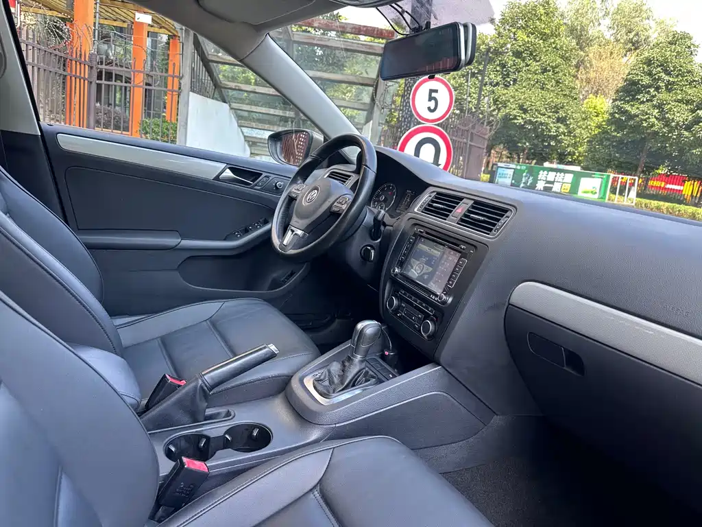 Volkswagen Sagitar — миниатюра 11