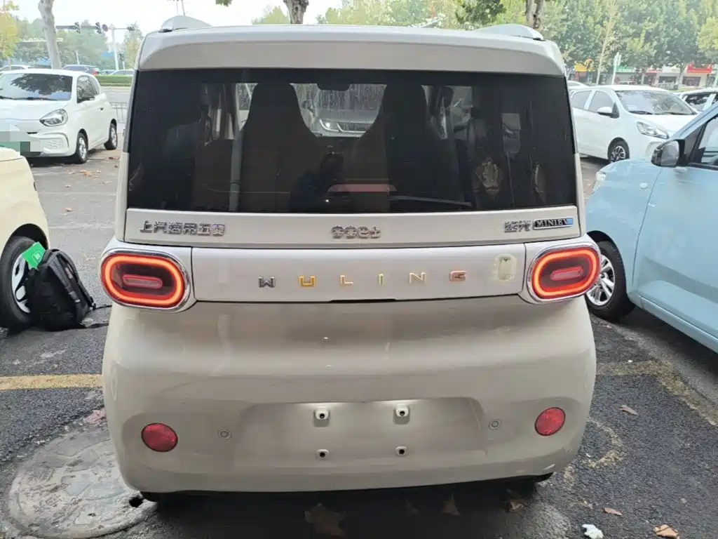 Wuling MINIEV — миниатюра 6