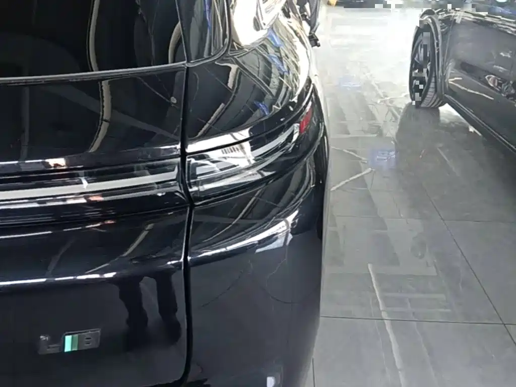 Li Auto Li L8 — миниатюра 8