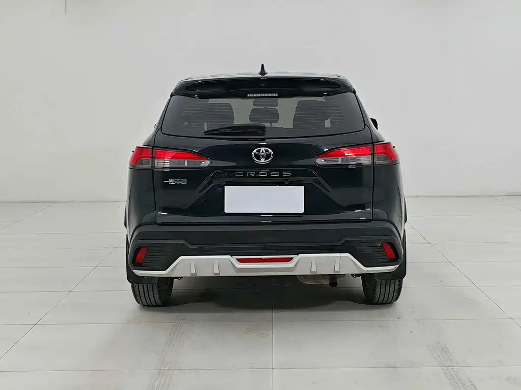Toyota Corolla Cross — миниатюра 16