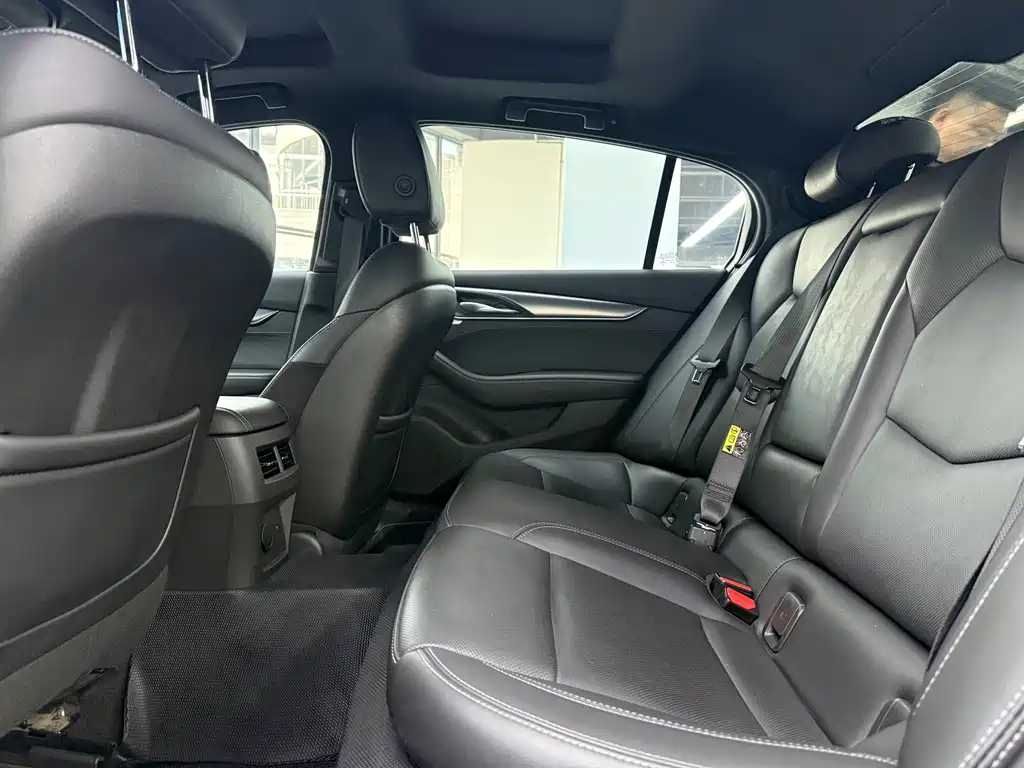 Cadillac CT5 — миниатюра 12