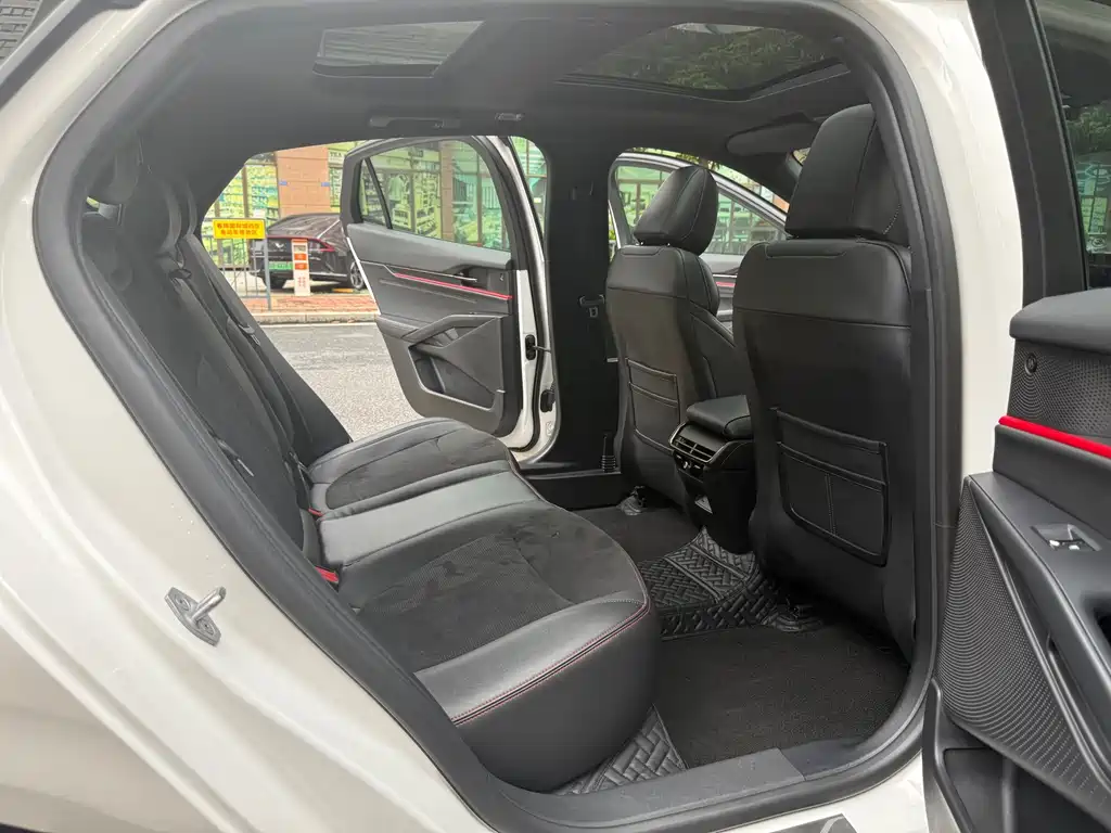Ford Mondeo — миниатюра 13