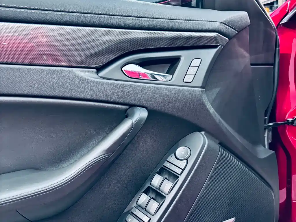 Cadillac CTS — миниатюра 7