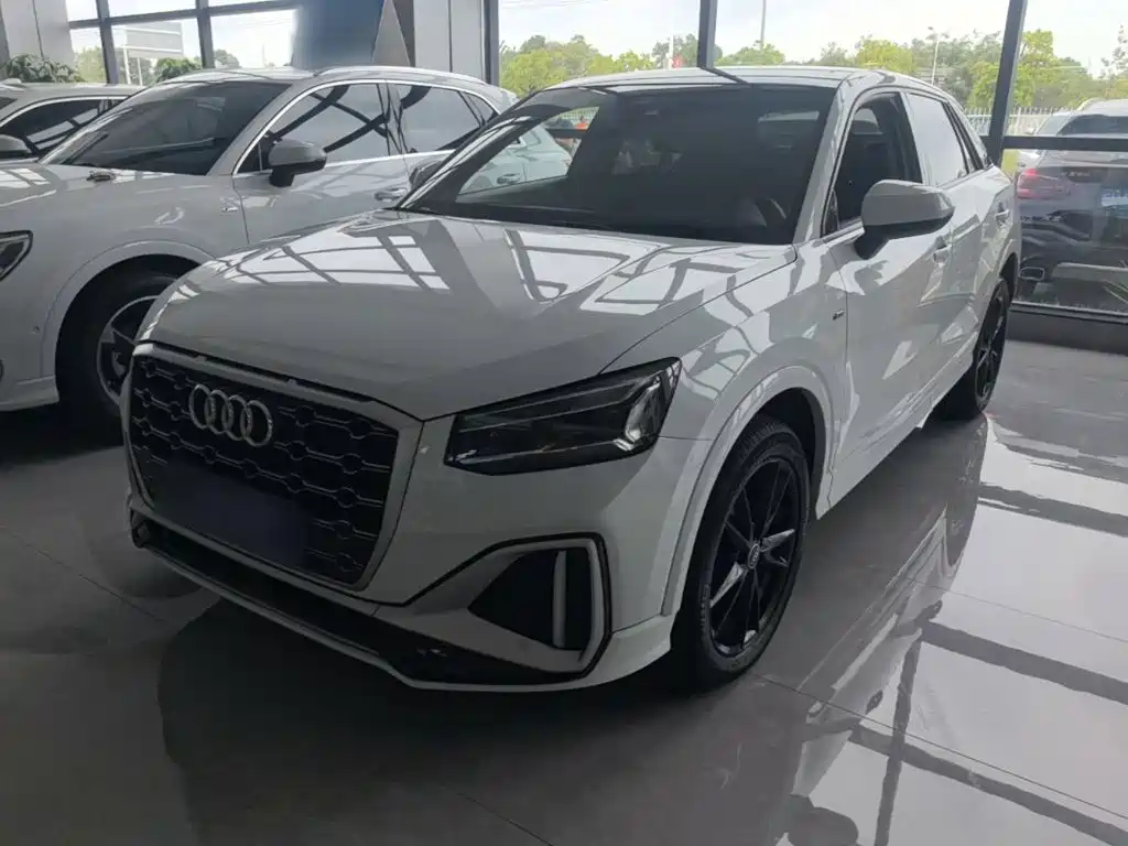 Audi Q2L — миниатюра 2