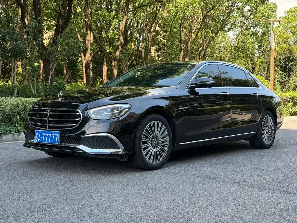 Mercedes-Benz E-Class — миниатюра 3