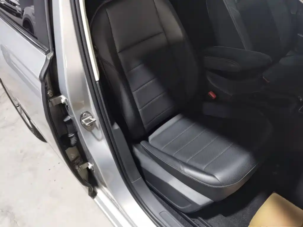 Volkswagen Lavida — миниатюра 25