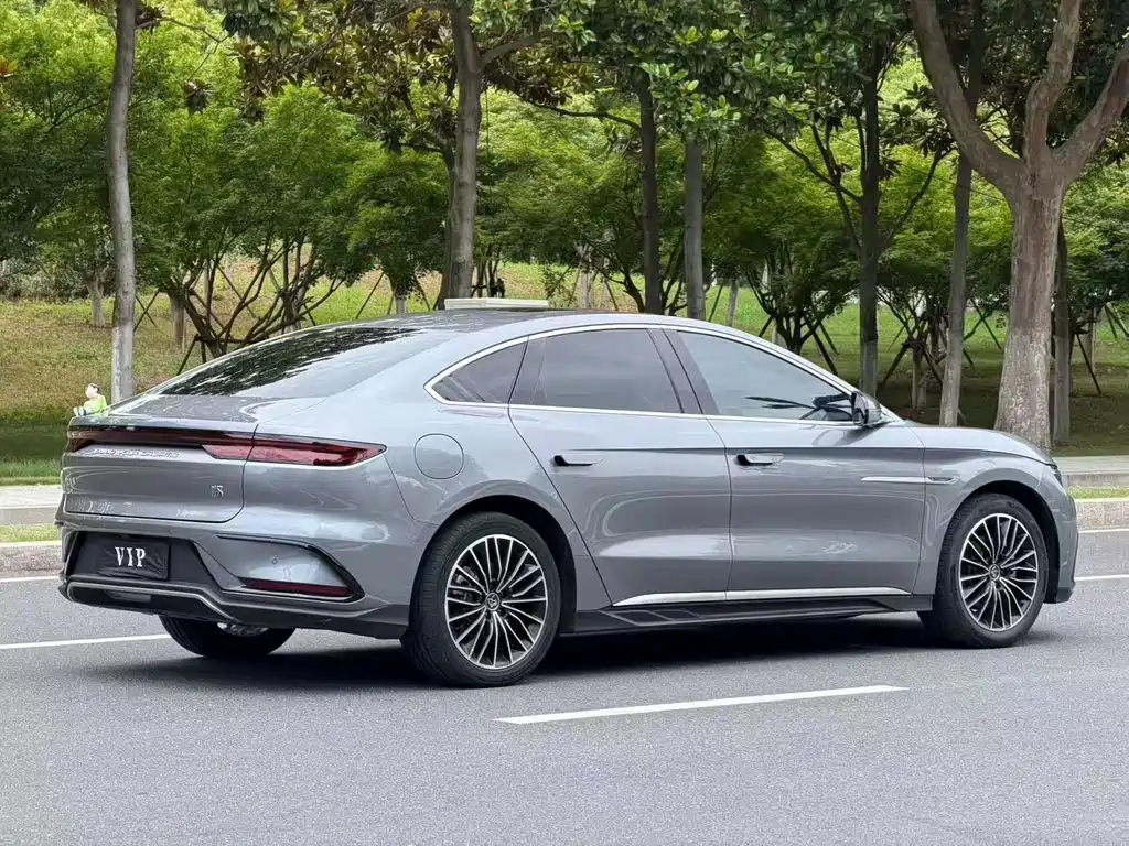 BYD Han — миниатюра 7