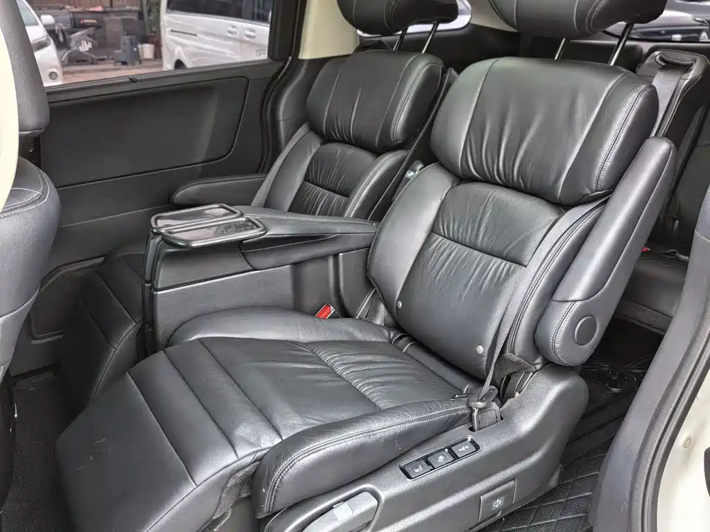 Honda Odyssey — миниатюра 8