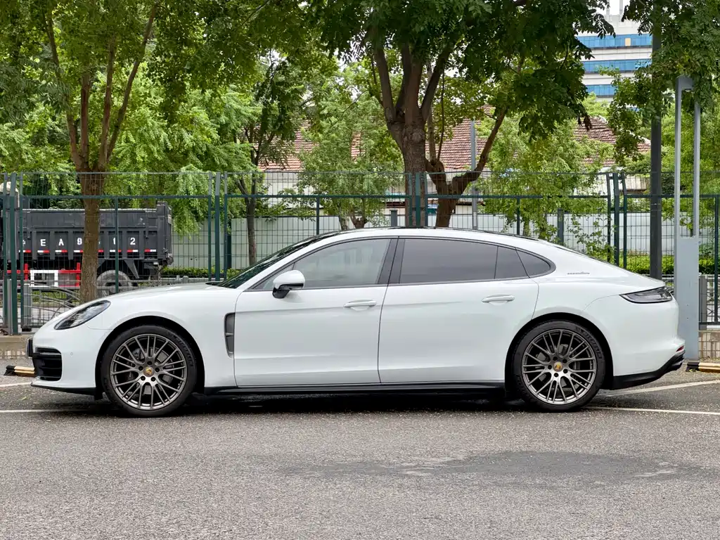 Porsche Panamera — миниатюра 7