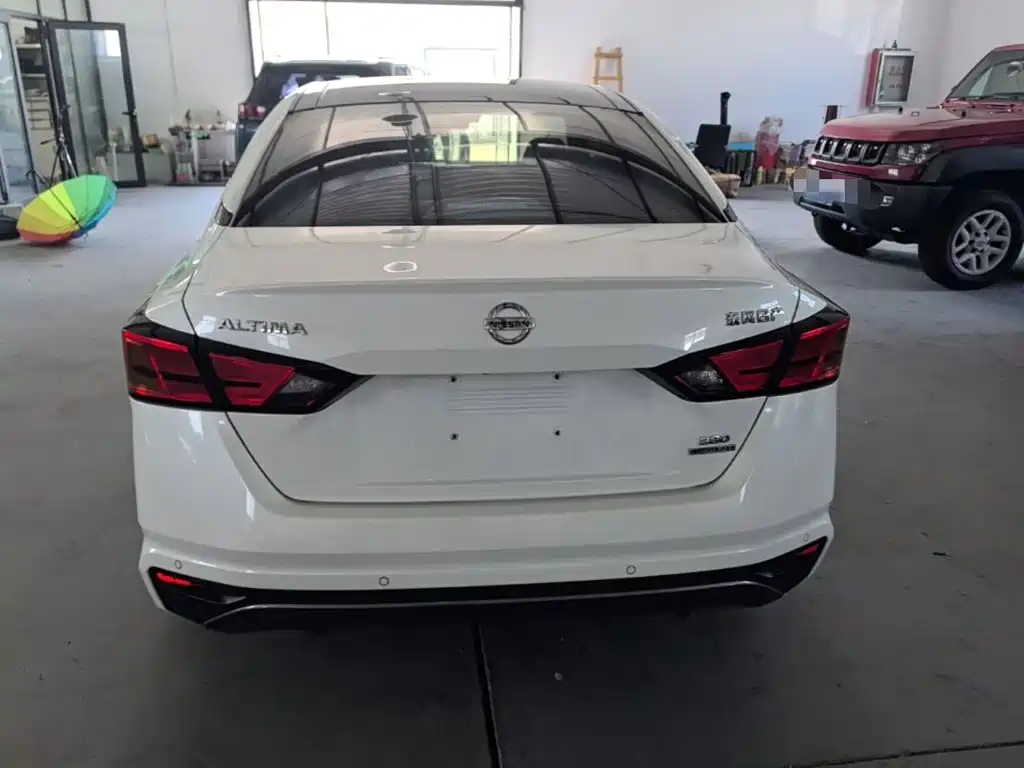 Nissan Teana — миниатюра 6