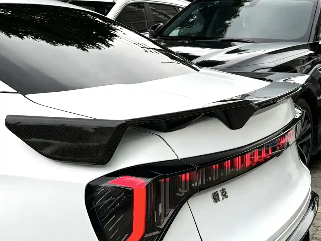 Lynk & Co 03 — миниатюра 4
