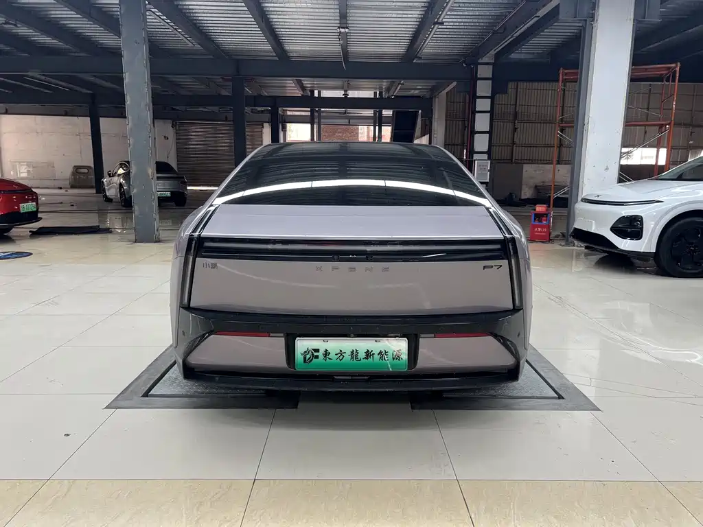 XPeng P7 — миниатюра 6