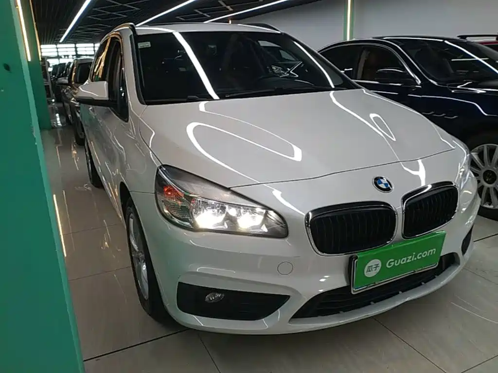 BMW 2 Series Active Tourer — миниатюра 4