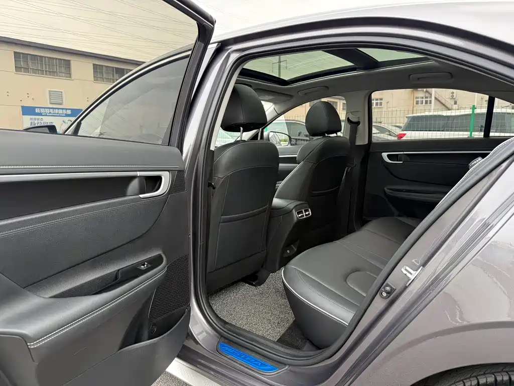 Hyundai Mistra 2021 270TGDi DCT TOP Flagship