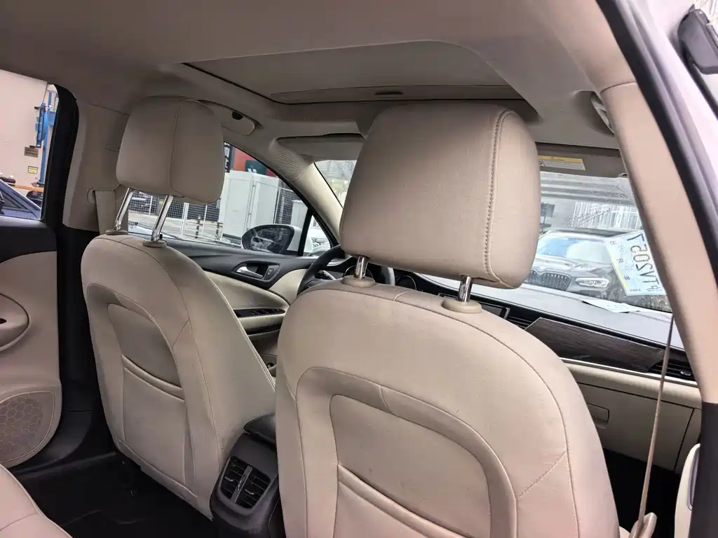 Buick Verano — миниатюра 9