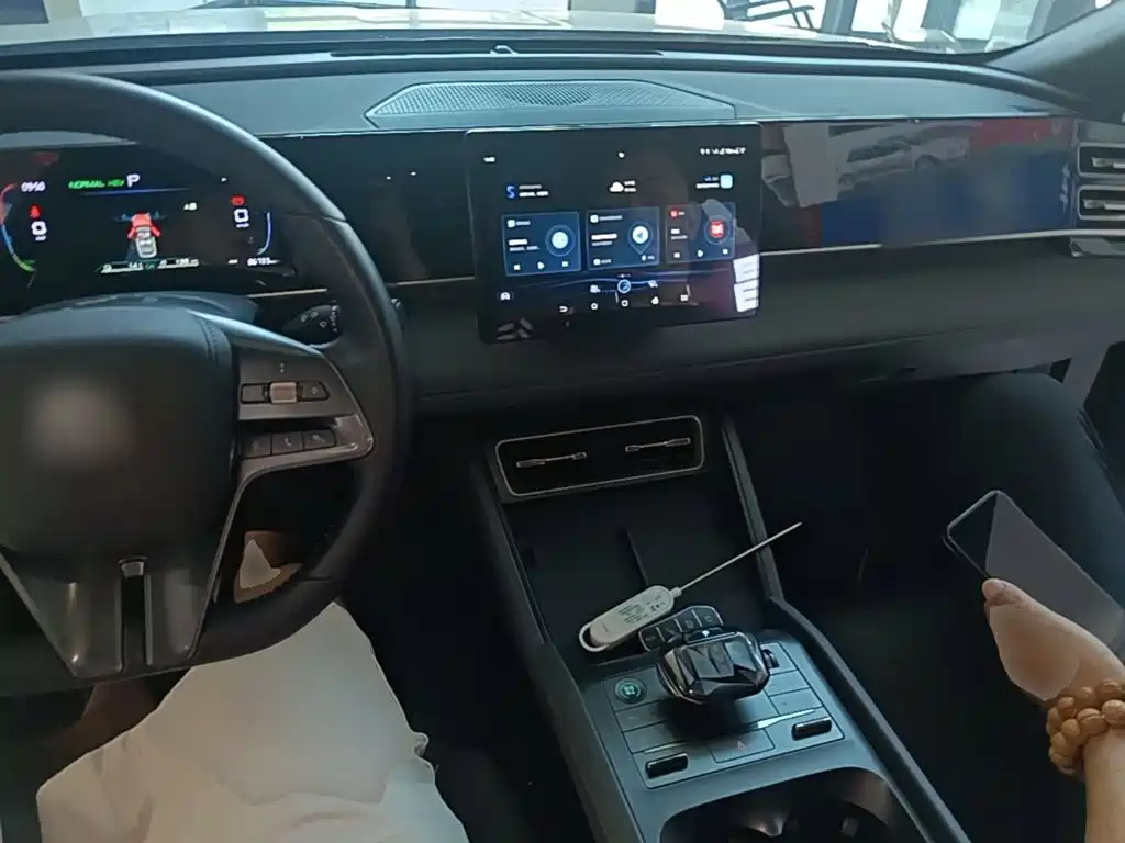 BYD Qin L — миниатюра 10