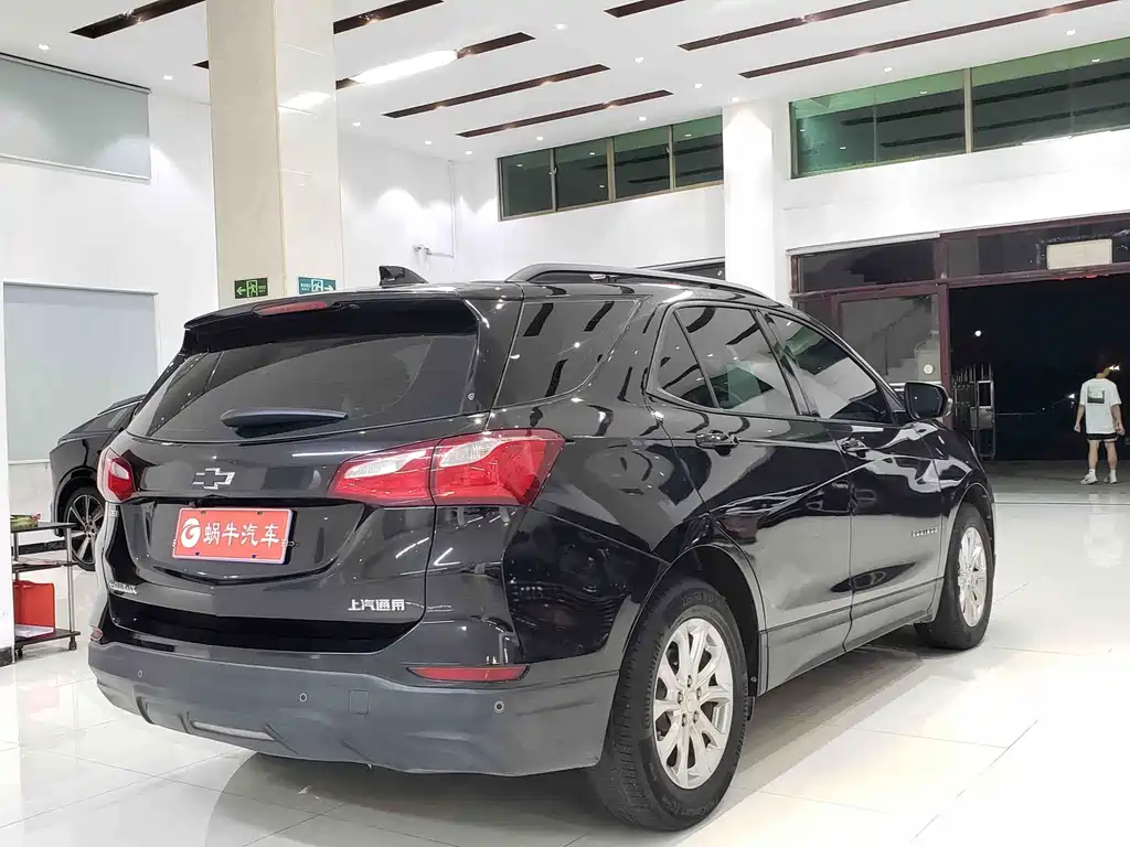 Chevrolet Equinox — миниатюра 11